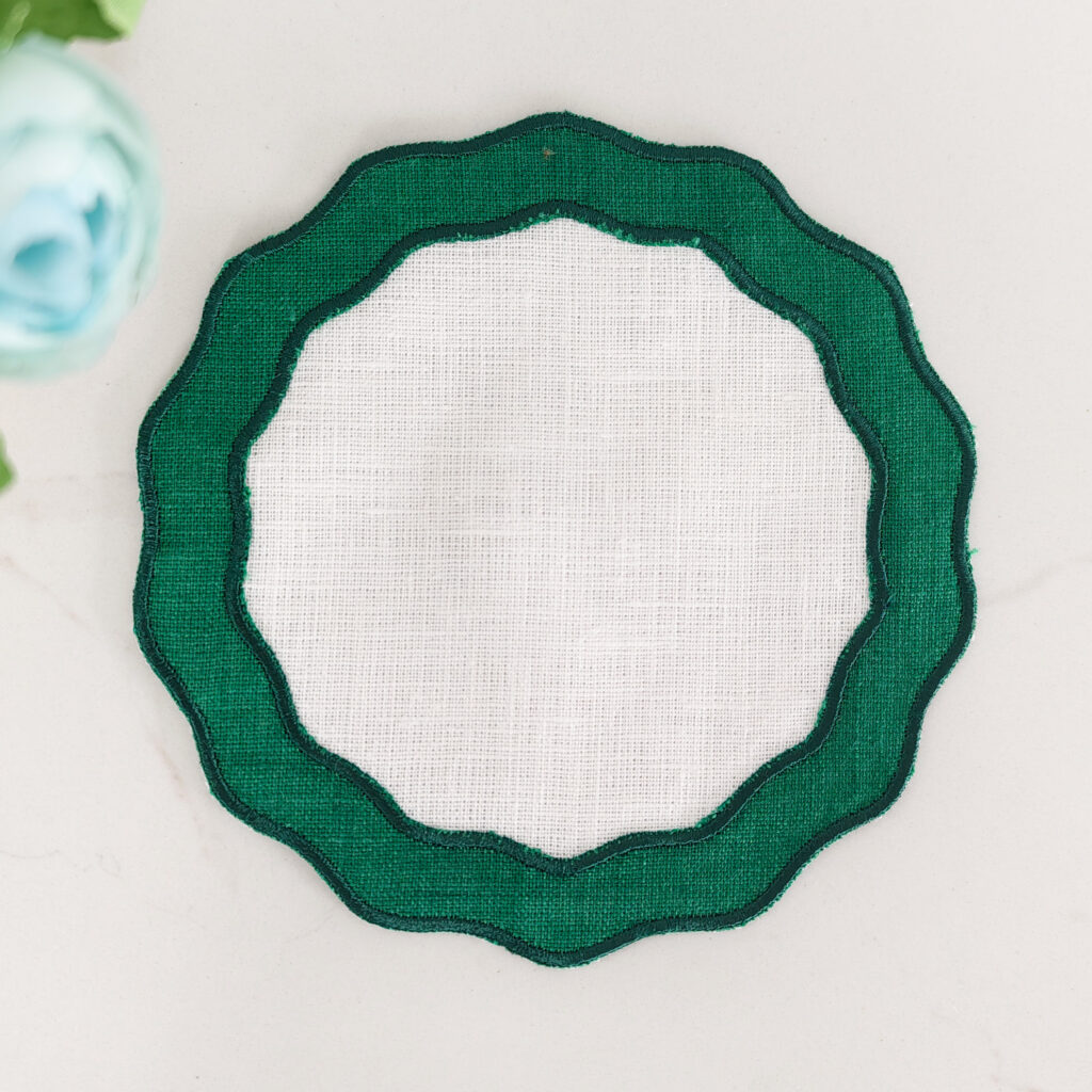 Factory Supply Round Scalloped Cloth Cocktail Napkins 100% Pure Natural Linen Cutwork Round Cocktail Napkin Hand Embroidery