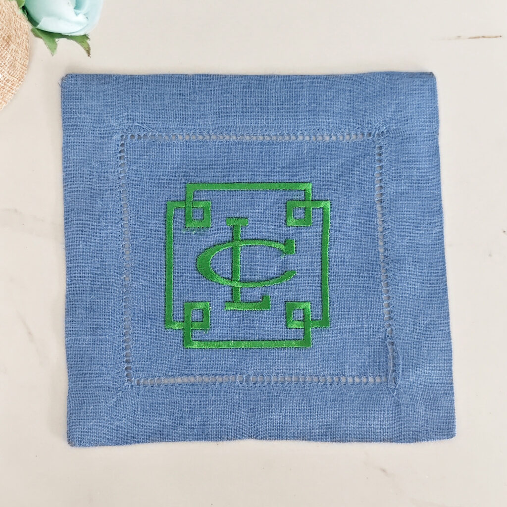 Custom Monogram Pattern 100% Linen Cocktail Napkins Embroidered Table Cloth Linen for Hotel Wedding Parties Handmade