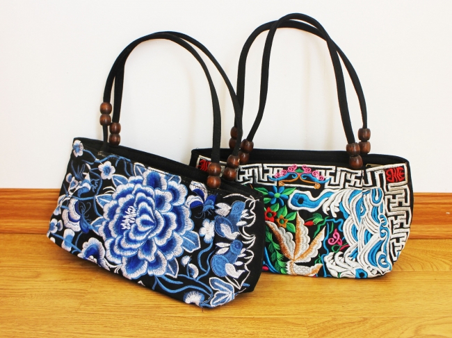 Beaded Floral Embroidery Shoulder Bag