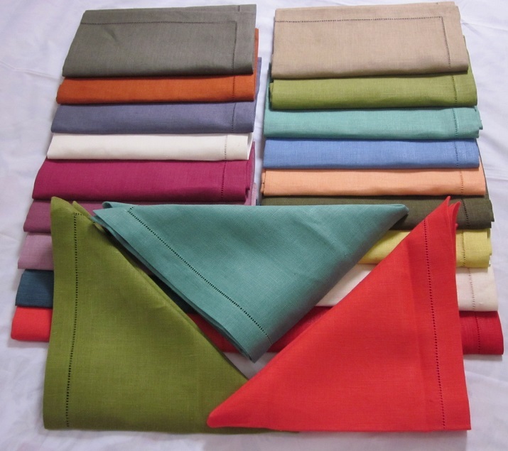 Linen hemstitched dinner napkins