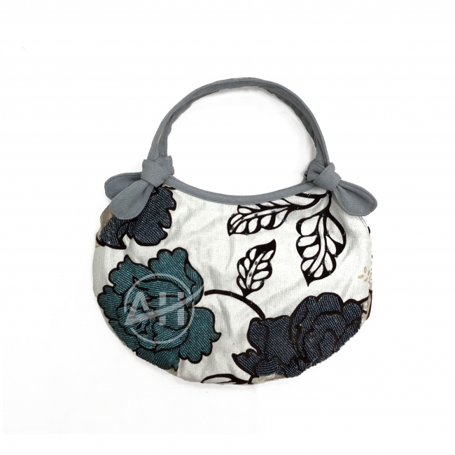 White Beaded Floral Bouquet Handbag