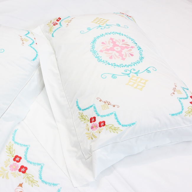 Wholesale luxury Egyptian cotton bedding set with embroidery