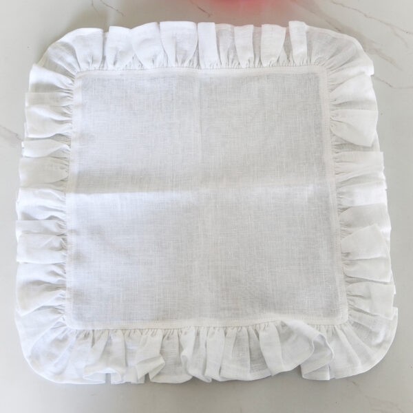 White Linen Ruffle Placemat – Timeless Elegance for Your Table